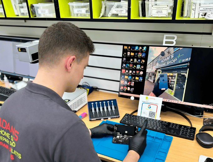 mobile-repairing-adams-phone-fix